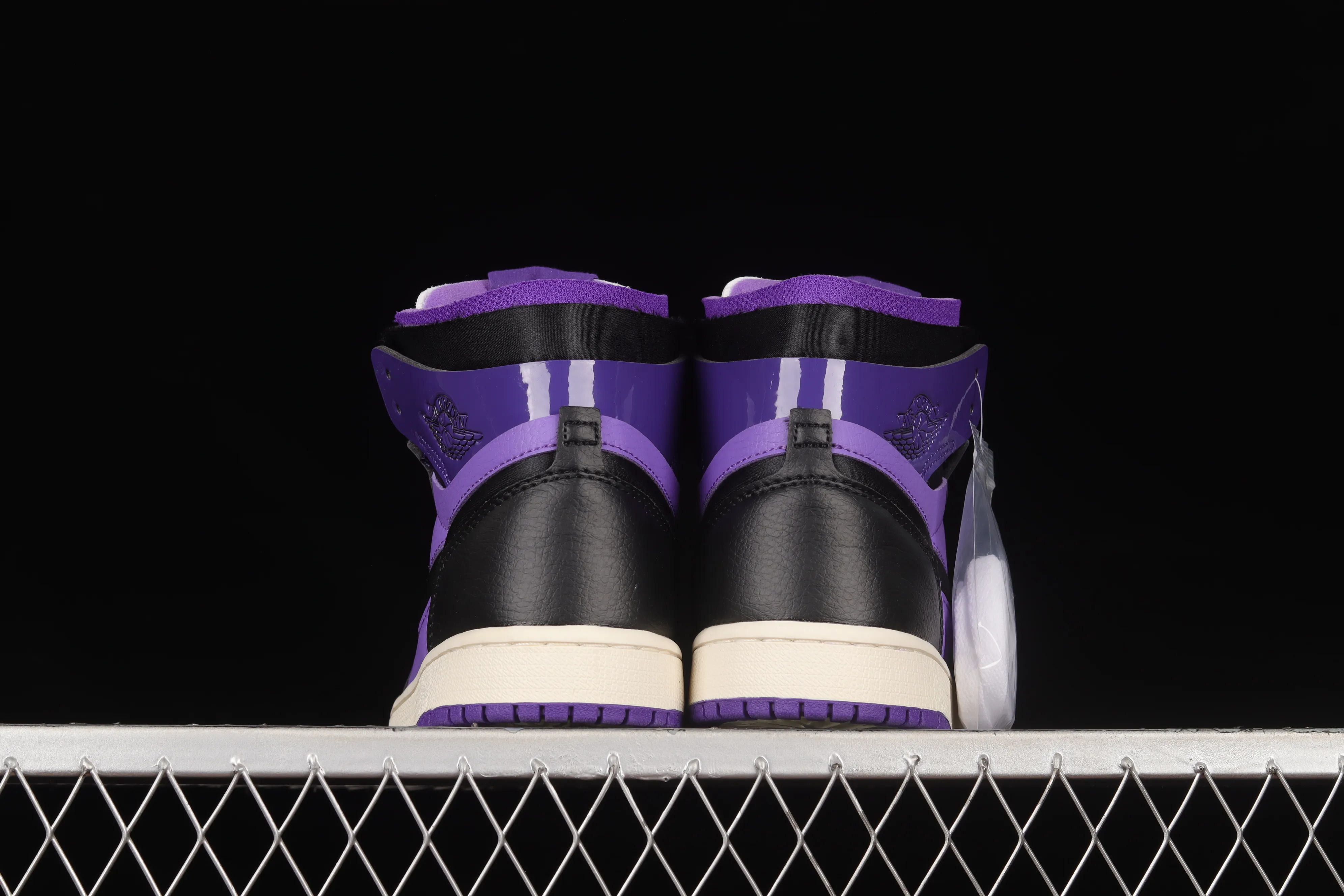 All categories Air Jordan Jordan series basketball shoes Air Jordan 1 High Air Jordan 1 Zoom CMFT AJ Joe 1 black and purple color CT0979-505